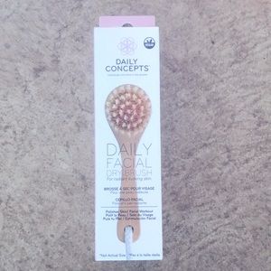 Daily Facial Dry Brush